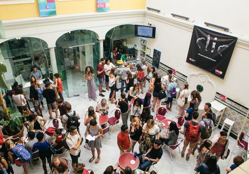 Clic Sevilla Empfangsbereich